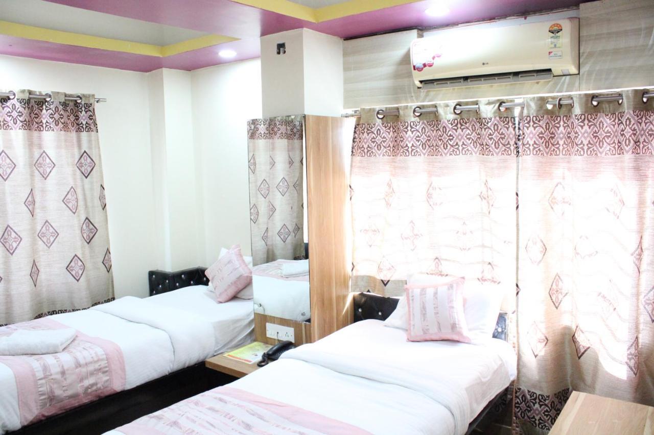 Hotel Square Park Dibrugarh Exteriör bild