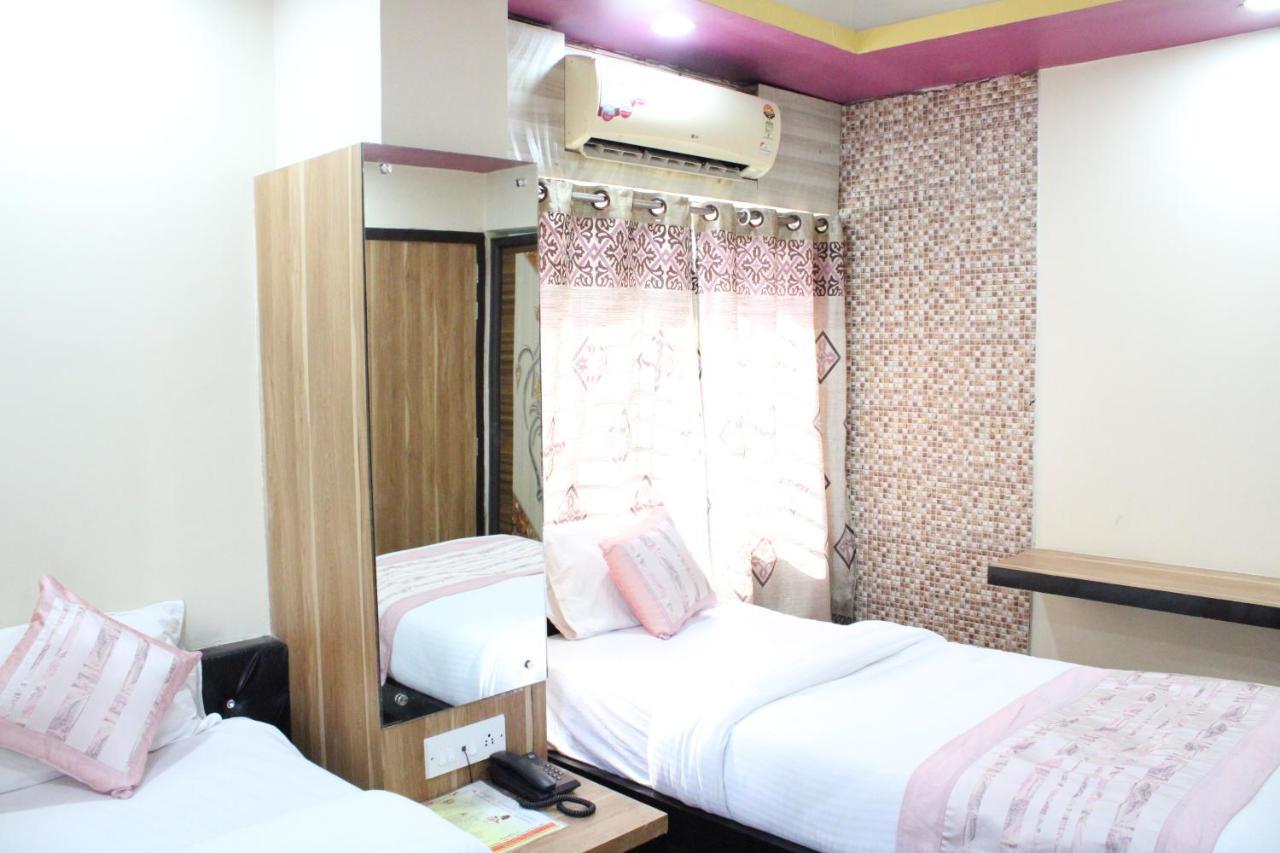 Hotel Square Park Dibrugarh Exteriör bild