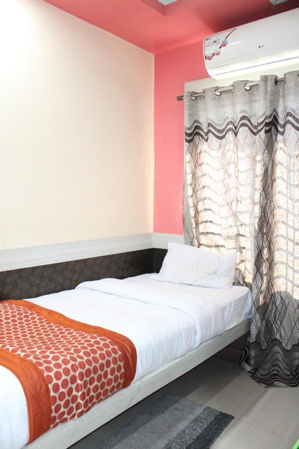 Hotel Square Park Dibrugarh Exteriör bild