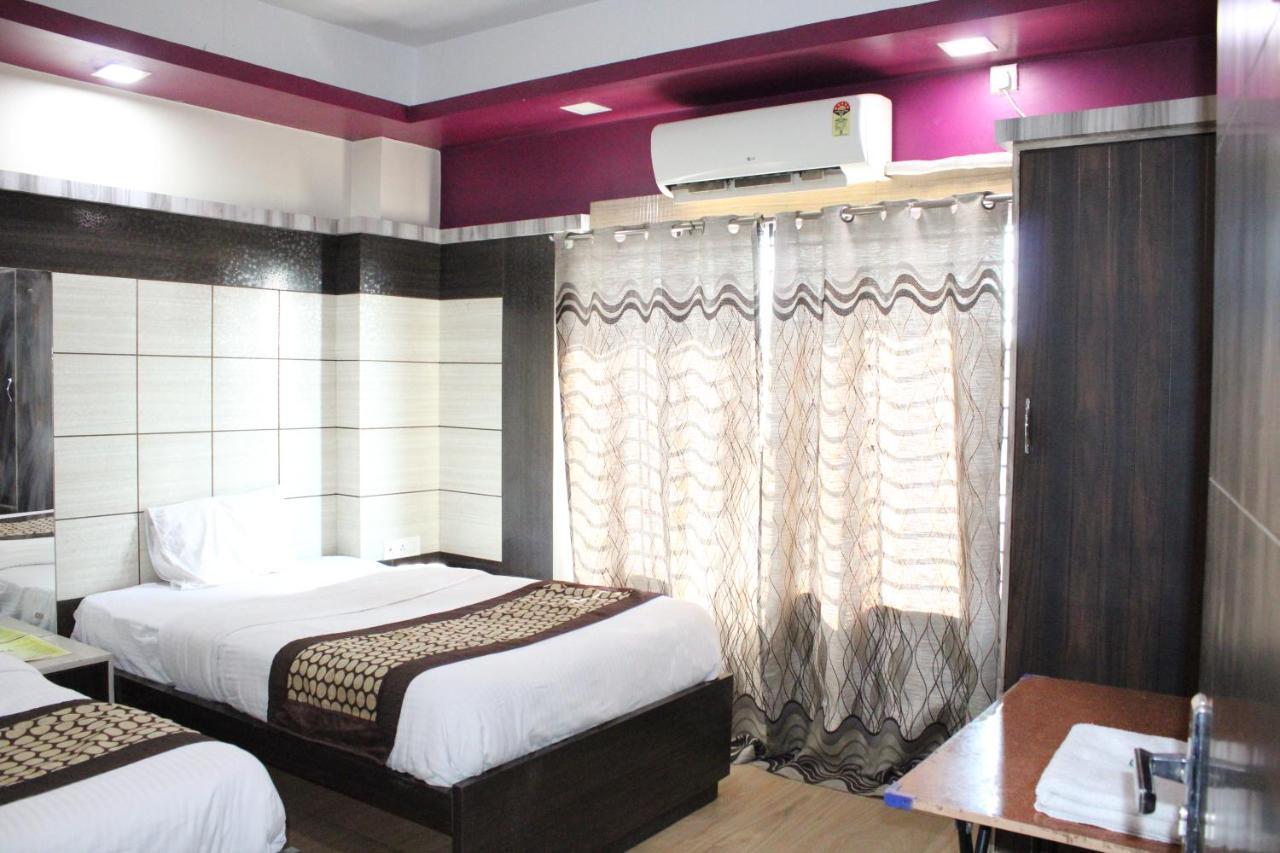 Hotel Square Park Dibrugarh Exteriör bild