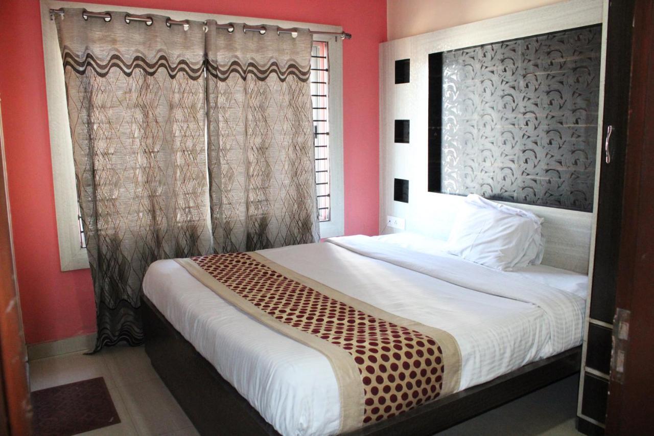 Hotel Square Park Dibrugarh Exteriör bild