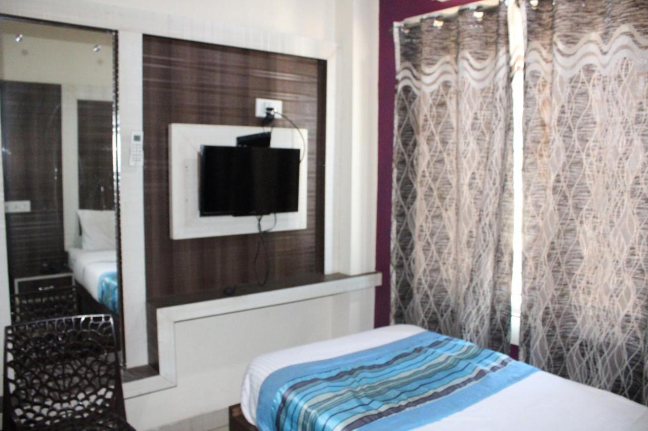 Hotel Square Park Dibrugarh Exteriör bild