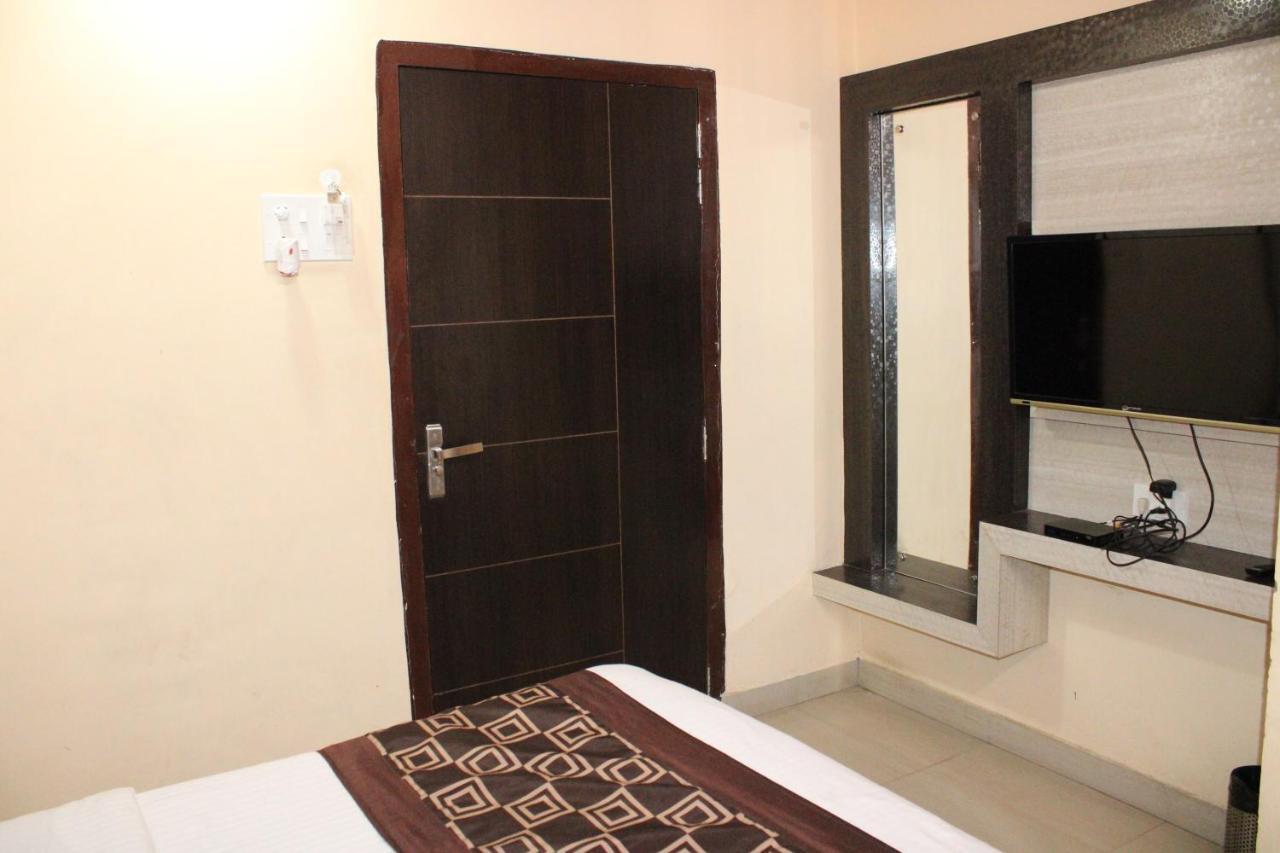Hotel Square Park Dibrugarh Exteriör bild
