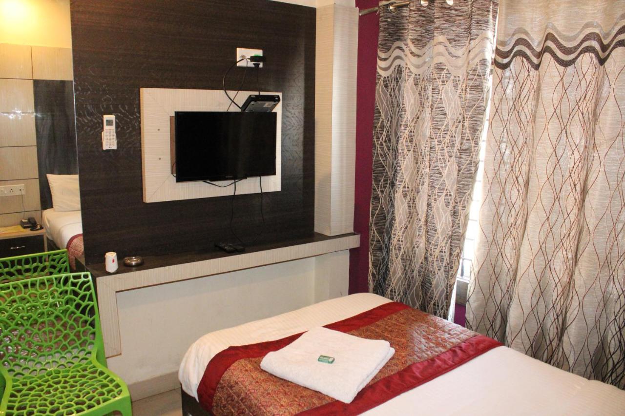 Hotel Square Park Dibrugarh Exteriör bild