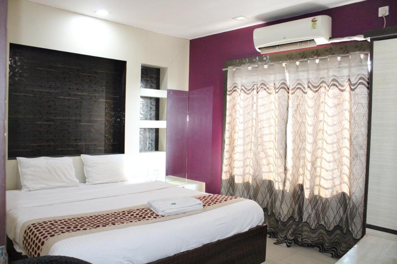 Hotel Square Park Dibrugarh Exteriör bild