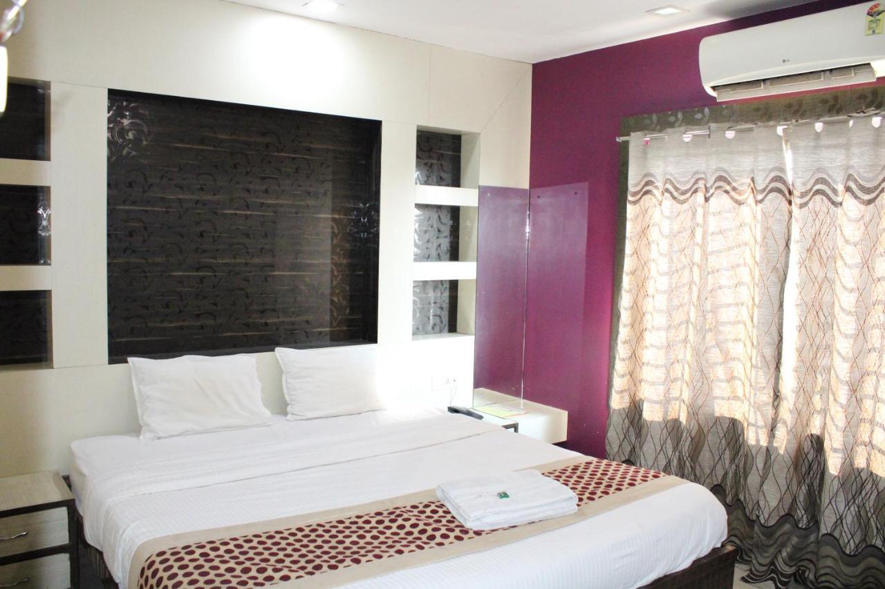 Hotel Square Park Dibrugarh Exteriör bild