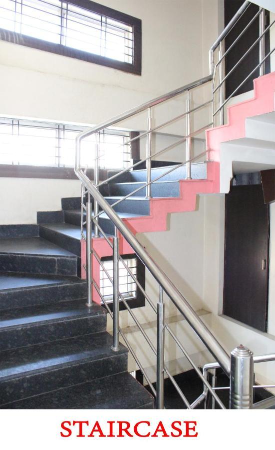 Hotel Square Park Dibrugarh Exteriör bild